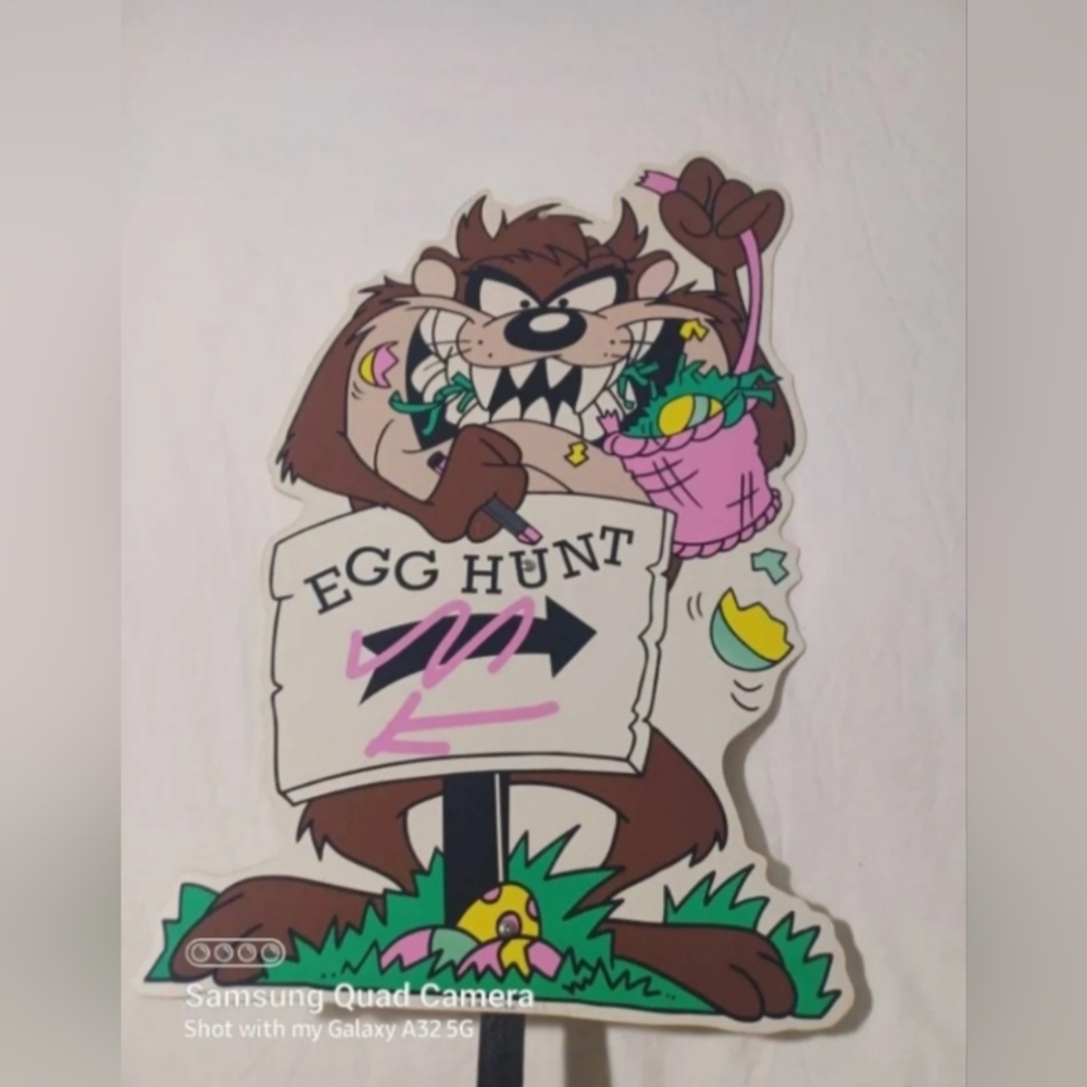 Vintage Looney tunes taz Easter egg hunt yard sign stake